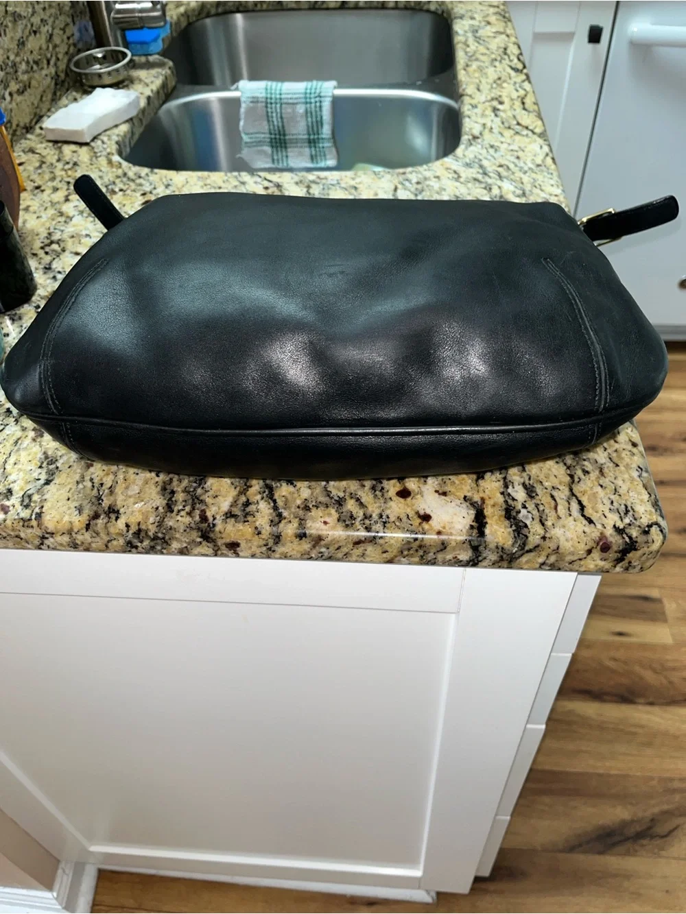 EUC Authentic Vintage Coach Ergo Black Cowhide Leather Shoulder Bag 9213- 2001